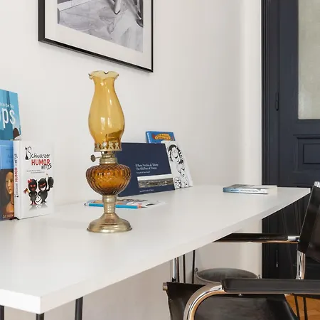 Center - Reserved Parking & Wi-fi