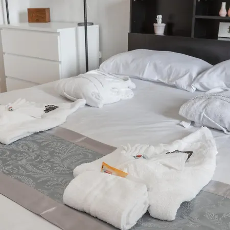 Center - Reserved Parking & Wi-fi Apartman