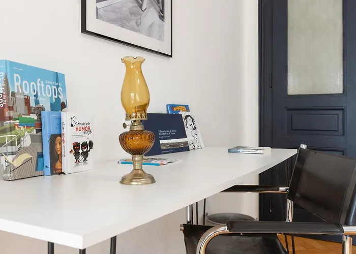 Center - Reserved Parking & Wi-fi