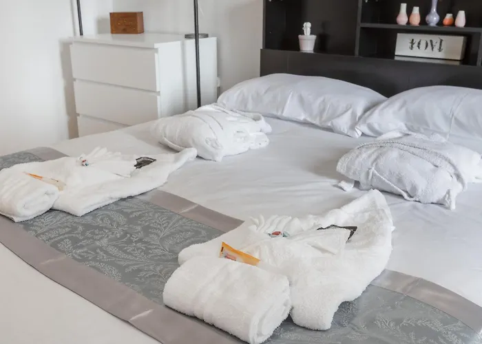 Center - Reserved Parking & Wi-fi Apartment